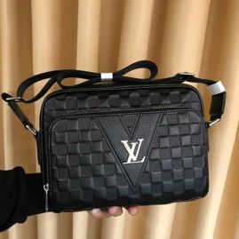 Picture of LV Mens Bags _SKUfw134077806fw